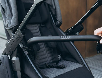 tfk mono 3 AUDI - Sportkinderwagen mit Luftrad-Set
